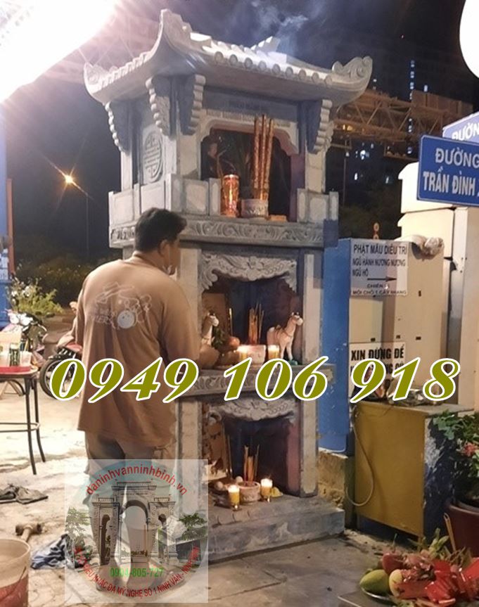 Cây hương thờ Chúa Bản Thượng bằng đá 3 tầng Cây hương thờ Chúa Bản Thượng bằng đá 3 tầng