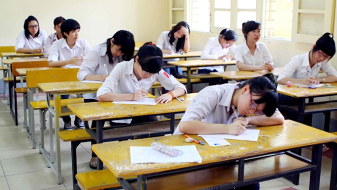 Văn khấn thi tốt nghiệp THPT cách sắm lễ tại nhà Đình Chùa